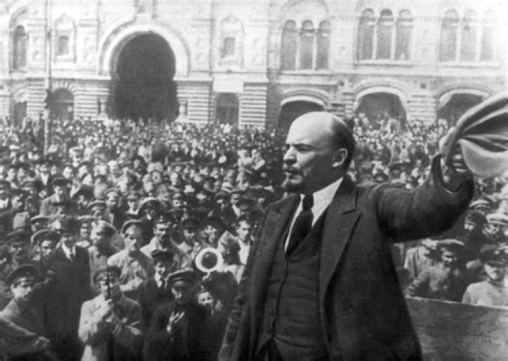 When russian revolution started?